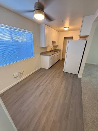$1,800 / 1br - 550ft2 - Remodeled 1BD / 1BA - Downtown Santa Rosa (santa rosa)63824664595843123