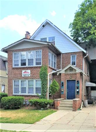 Sublease 1-Bedroom Basement Apartment Near Downtown-513 Pearl St. #4 1