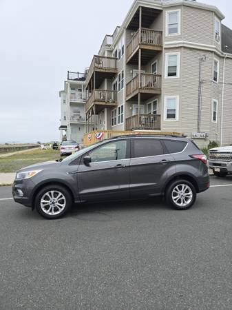Ford Escape - $6,950 (Malden)63618139756291121