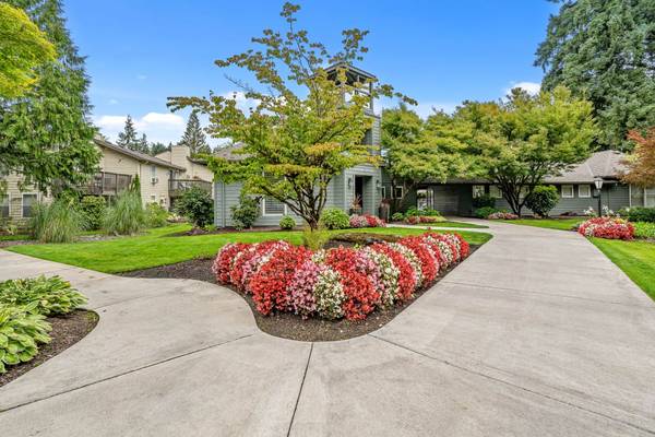 $2,227 / 2br - 990ft2 - 2/bd, Situated in Vancouver!, Undermount Sinks (2600 NE Minnehaha St, Vancouver, WA)63842024833025120