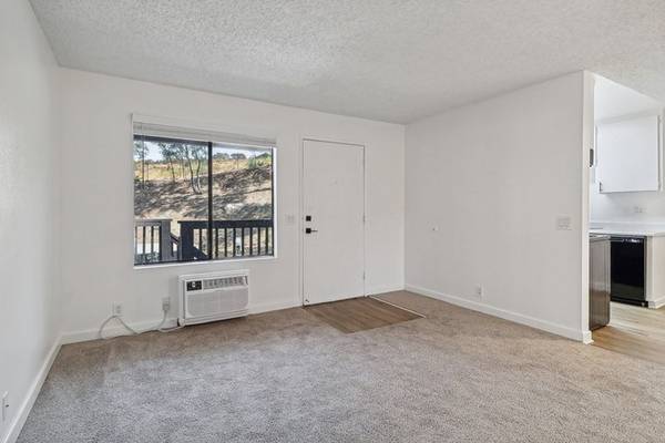 $2,070 / 2br - 850ft2 - 2 Br- ¡UN MES GRATIS CON UN CONTRATO DE ARRENDAMIENTO DE 12-15 MESES! (2660 Alpine Boulevard, Alpine, CA)63878582894977120