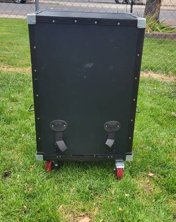 Road Cases USA Tuffbox Case w/Casters Hardware Case? 1