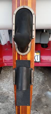 O'Brian single wood water ski 1