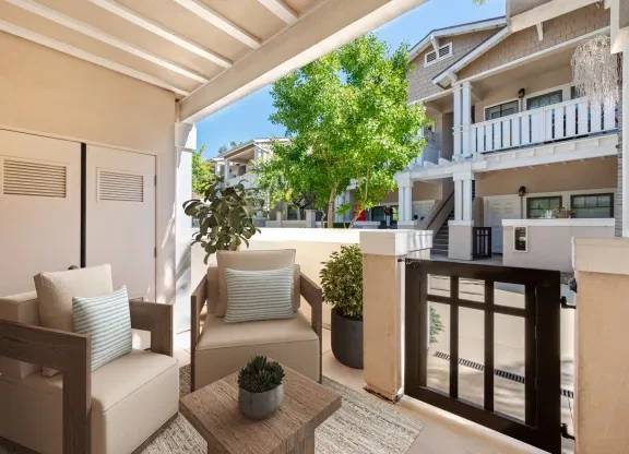 $2,863 / 2br - 859ft2 - Reduced Rate: Spacious 2B/2B, Smart Home Features, WD in unit! (5525 Ralston St , Ventura, CA)63800304520193120