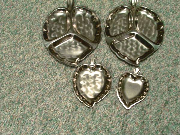 4 stainless serving dishes 1
