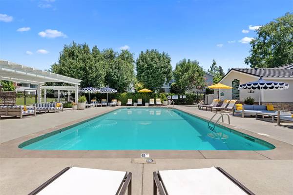 $1,945 / 2br - 960ft2 - Indulge your taste for luxury at Dominion Heights! 2 Bed / 2 Bath! (Fresno - 1164 E Perrin Ave)63798509251971122