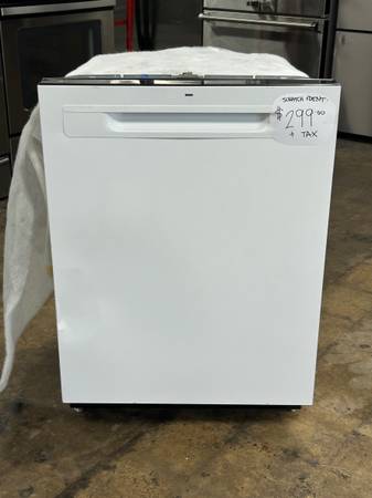 Scratch & dent GE  dishwasher 1