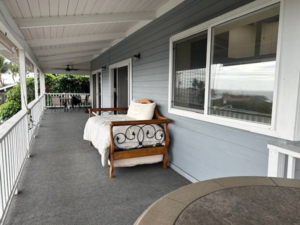 $3,900 / 3br - Furnished 3 bedrm, 2bath Upstairs of House with Lanai (Kailua Kona)63939666341634122