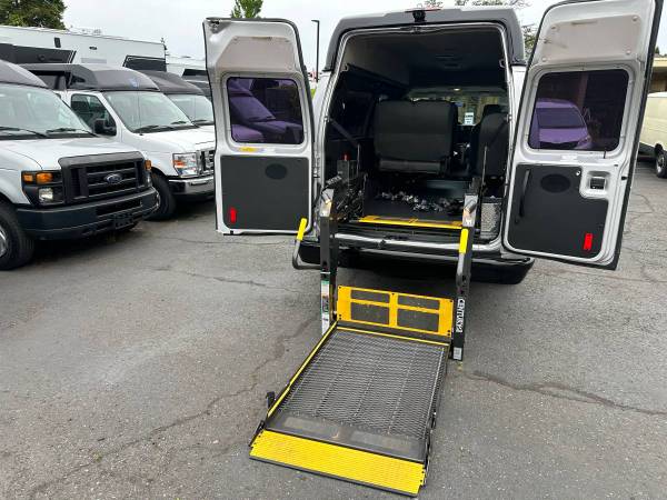 2012 Ford Econoline E350 Wheelchair Van - 1 OWNER /***58K MILES*** - $29,995 (Wheelchair Van In Beaverton)63441451377025124