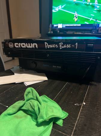 Crown Power Base-1 power amplifier 1