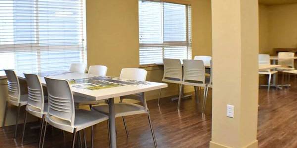 $1,535 / 1hab - Equipo de mantenimiento en el lugar, 1/BD, en Englewood (3500 S Sherman St, Englewood, CO)63962794830082122