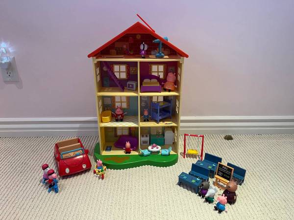 Pepa Pig light and sound house 1