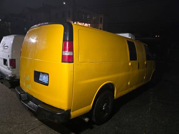 2010 GMC Savana & 2013 Ford Econoline E350 Refrigerated Vans - $6,800 (Central Falls RI)63615473414531122