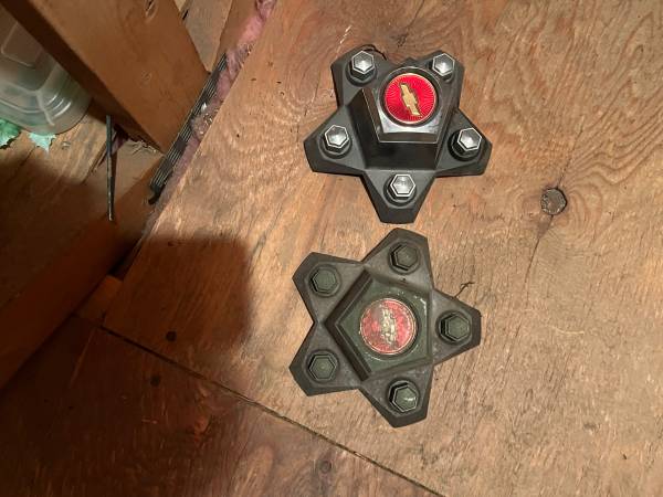 82 - 87 Chevy rally wheel cap 1
