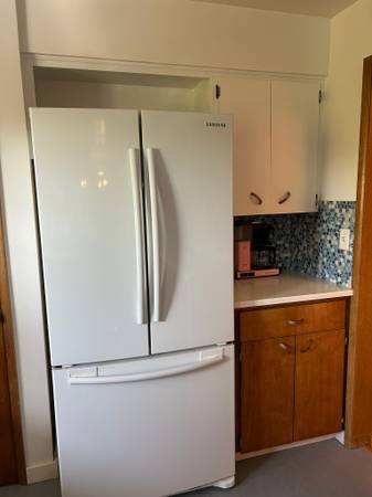 $2,800 / 5br - 3000ft2 - Spacious Mid-Century Home for Rent – 5 Bedrooms + Bonus Room, 2 Baths (Gale Heights)64038886940163124