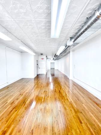 $5,300 / 2200ft2 - Full Floor Office Available! Great Natural Light! Central AC! 5th Ave (Midtown)63874742945155122
