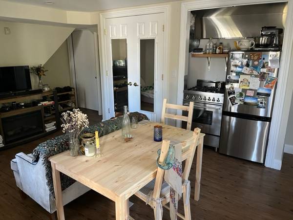 $1,450 / 350ft2 - Spacious & Bright Studio-All Util Incl. (Norwalk)63995824358018120