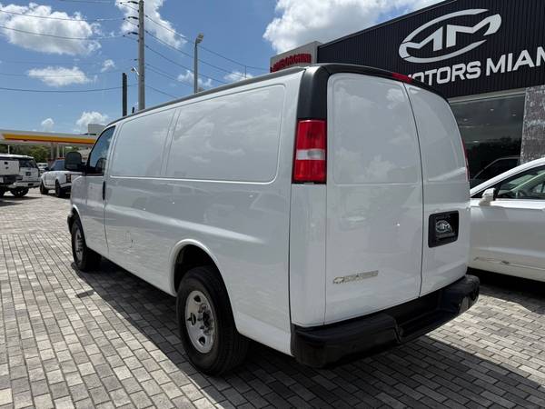 2021 Chevrolet Express G2500 Chevy Sedán - $23,999 (City Motor Miami LLC)63470240836225124