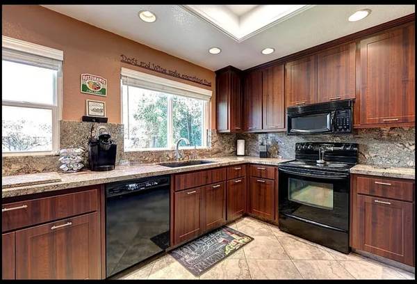 $2,500 / 3br - Magnificent one story single family home! (san jose downtown)64000753439619122