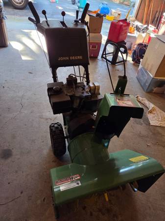 John Deere Snowblower TR26 1