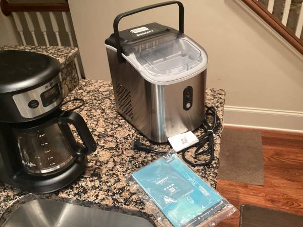 Ice maker 1