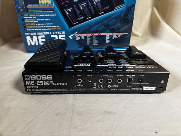 BOSS ME-25 Guitar Multi-Effects Processor - musical instruments