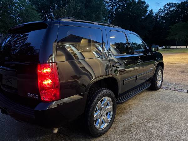 Yukon slt 4x4 - $8,750 (Franklin)63621534760961122