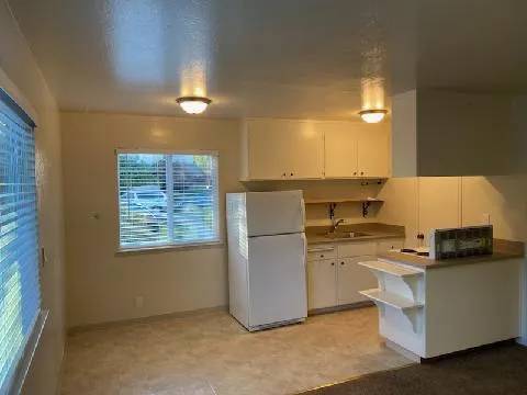 $1,600 / 1br - 500ft2 - *1ST FLOOR 1 bedroom, 1 bathroom unit-/-Close to Beach & UCSC!! (Santa Cruz)63928408842754122