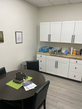 $800 / 100ft2 - South Anchorage Office Space Available (Anchorage)63416718565889121