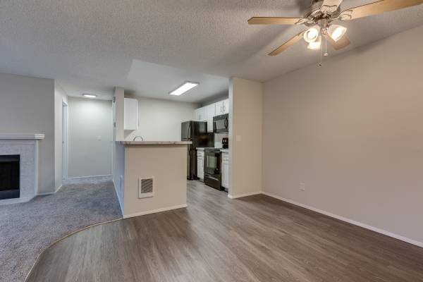 $1,899 / 1br - 750ft2 - ¡Este encantador departamento de 1 habitación está disponible ahora! (Lynnwood, Everett)63808008380547123