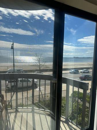 $1,200 / 2br - Couples looking for roommate, Ocean View (Revere)63871206244865120