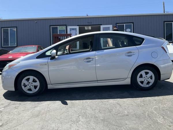 2010 Toyota Prius III - *SE HABLA ESPANOL* BAD CREDIT OK! - $7,998 (+ Century Auto *CREDIT UNION FINANCING AVAILABLE!*)63654700270465124