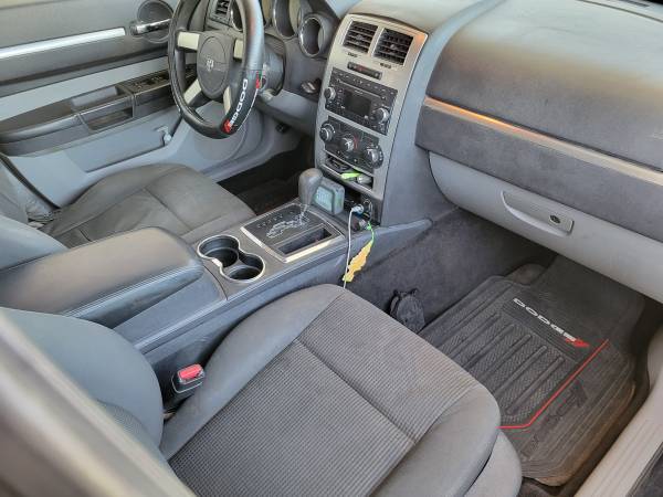 Dodge Magnum sxt 3.5L - $650 (Rosamond Ca)63618292858755121