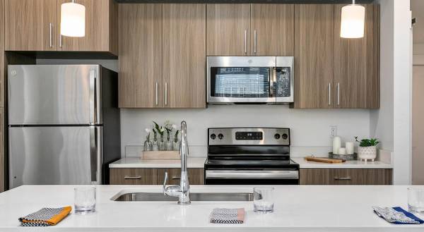$1,400 / 1br - 585ft2 - Exceptional 1 BR-Smart Keyless Entry & Poolside Cabanas (12000 W Fairview Ave. Boise, ID)63981528198018120