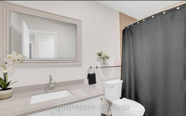 Amazing 4Bedroom House In Richmond Hill Available From Nov 1st! 5