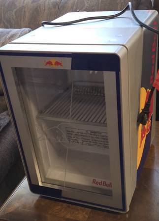 Mini Cooler perfect for kids room or dorm 1