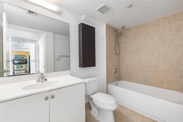 $2,395 / 2br - 850ft2 - 2/2 Immediate move in! Easy approval. (Edgewater DOWNTOWN)64051004829955124