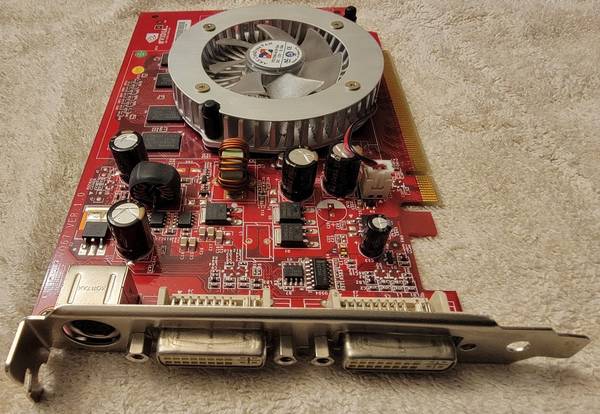 nVidia V067 PCI-Express Video Dual DVI 1