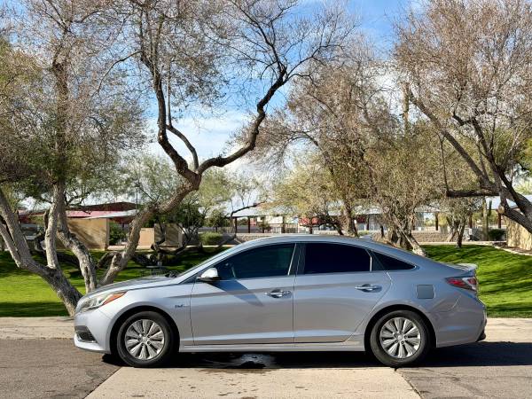 2017 Hyundai Sonata SE, Hybrid, 117k miles, Excellent Condition 1