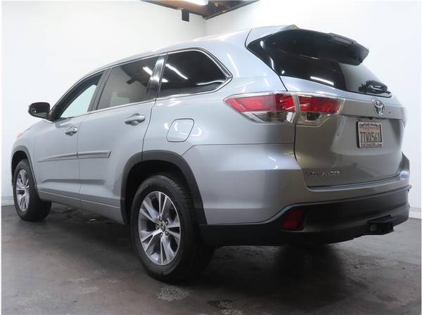 2016 Toyota Highlander LE - ¡BUENO/MALO/SIN CRÉDITO ACEPTABLE! - $23,499 (+ Escondido Auto Super Center)63440496822659123