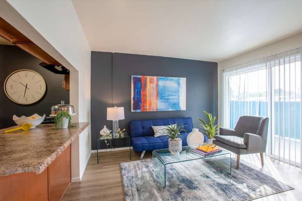$991 / 1hab - 605ft2 - Piscina con asientos de descanso, barra de desayuno, 1/Hab 1/Baño (3201 E Seneca St, Tucson, AZ)63674911850113120