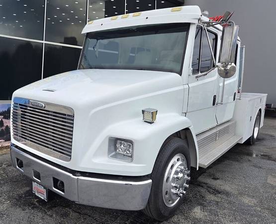 1999 FREIGHTLINER FL60 CREWCAB HAULER*LOW MILES  1