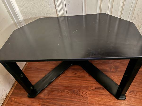 Entertainment Table/Stand for Tv 1