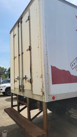 2018 F650 SD box truck - $16,500 (Rockport, IN)63469769470851122
