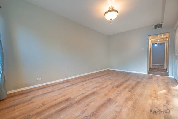 $189,000 / 1br - 600ft2 - 4240 N Clarendon Ave #200S (Buena Park)63959741956354124