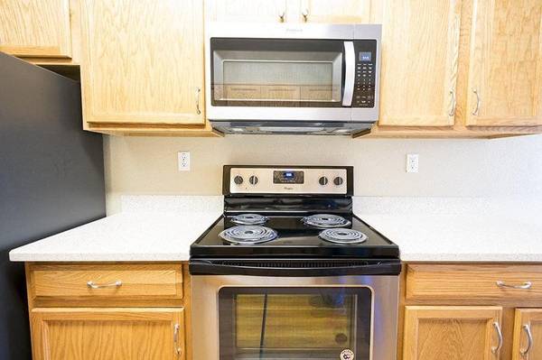 $1,170 / 2br - 980ft2 - 2BD Apts Townhomes El Corazón De Napa Disponible Pronto! (condado de napa)63824142946691123