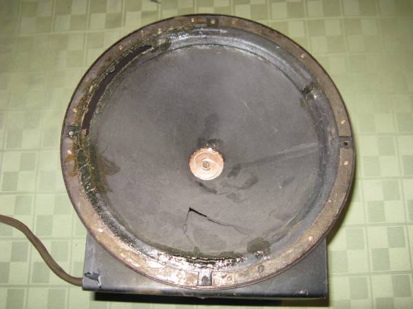 FREE Bosch Radio Speaker 1