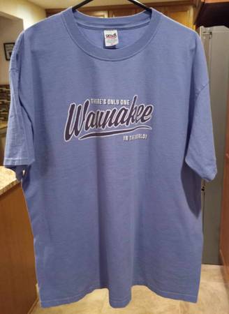 Light Purple/Lavendar Unisex Waunakee T-Shirt - Size XL 1