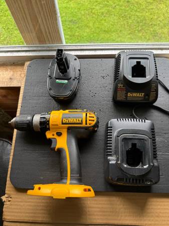 Dewalt Tools, battery 1
