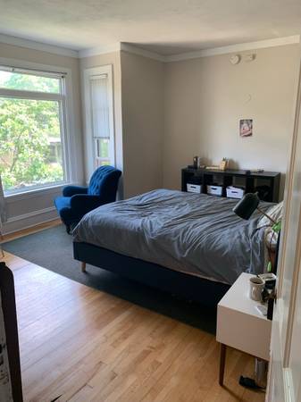$1,800 / 2br - 1000ft2 - Ático superior en NE Minneapolis (Logan Park)63666914303491124